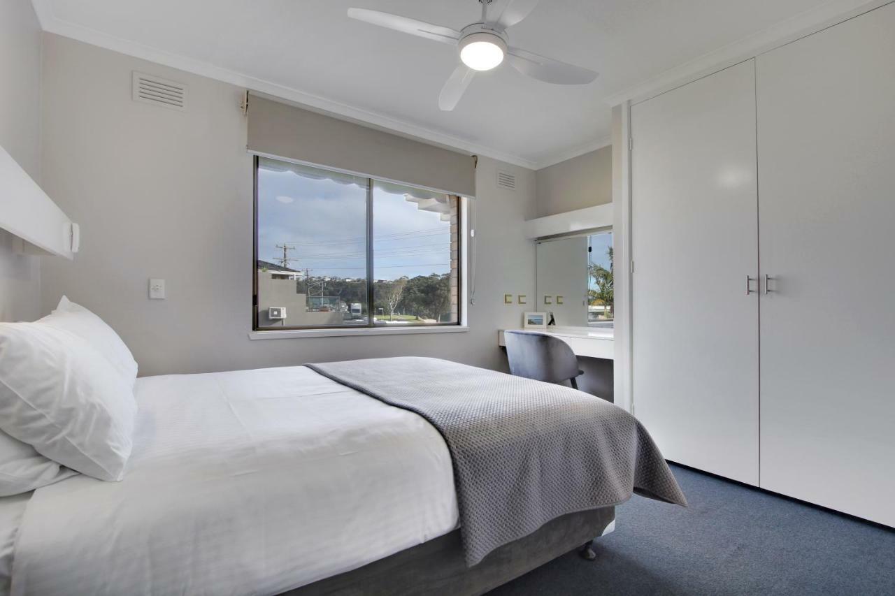 Hybiscus Waterfront Apartments Lakes Entrance Extérieur photo