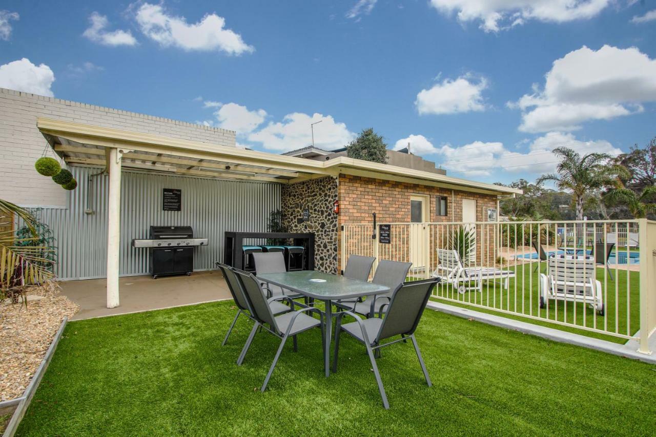 Hybiscus Waterfront Apartments Lakes Entrance Extérieur photo