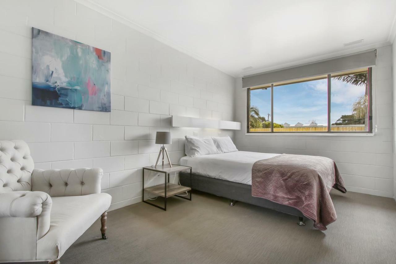 Hybiscus Waterfront Apartments Lakes Entrance Extérieur photo