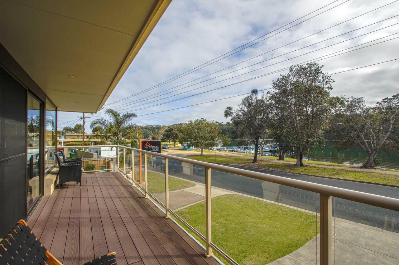 Hybiscus Waterfront Apartments Lakes Entrance Extérieur photo